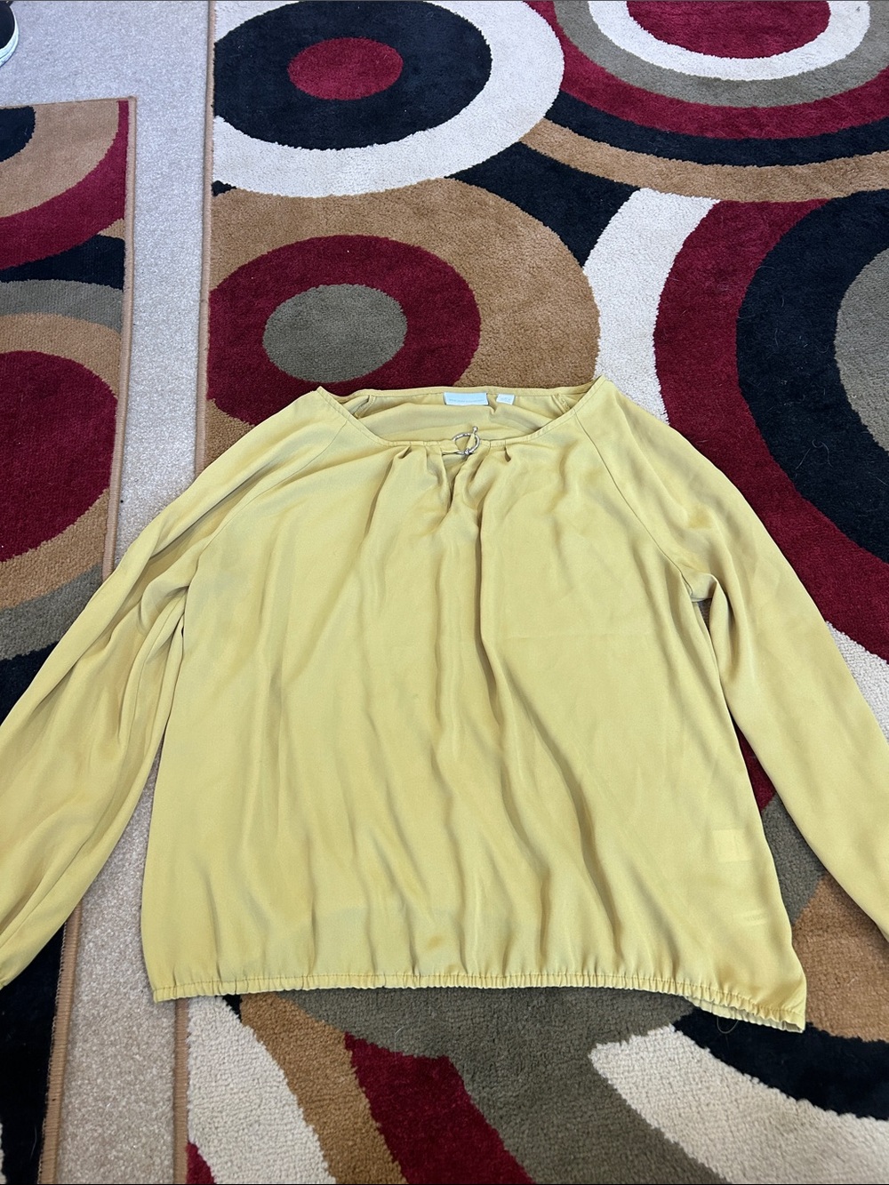 New York Company Women’s Lightweight Yellow-Green Long-Sleeve Blouse